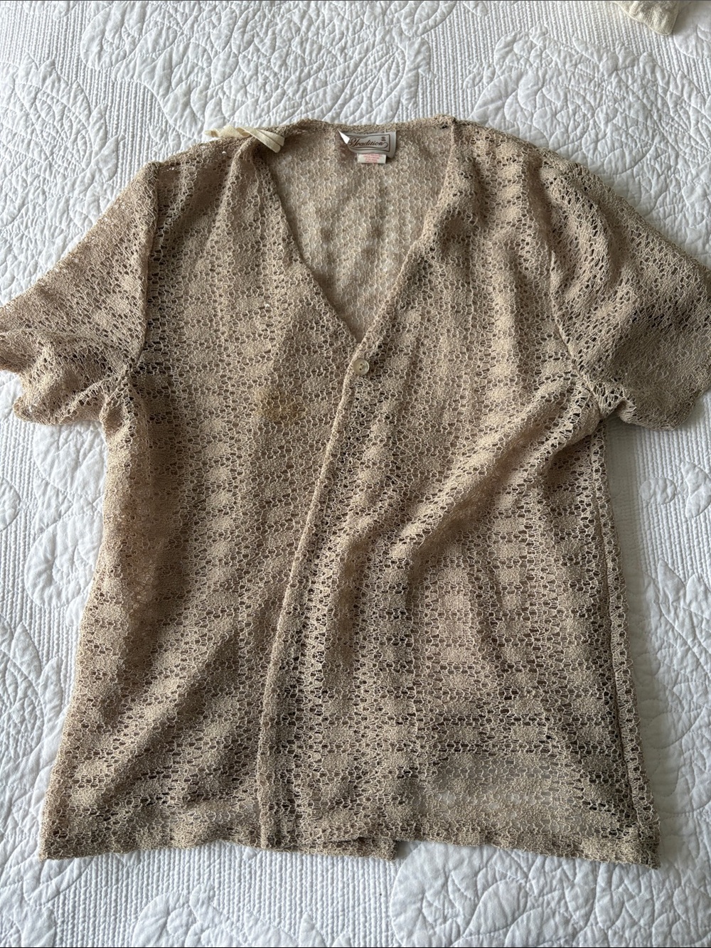 Open-Knit V-Neck Short Sleeve Sweater in Light Beige